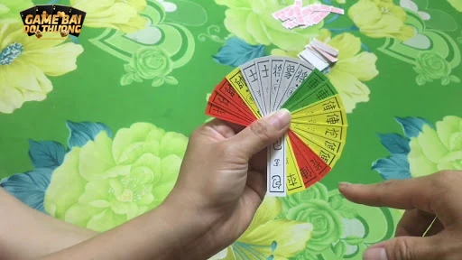 loi-ich-khi-choi-game-bai-tu-sac-tren-game-bai-doi-thuong-va-kinh-nghiem-choi Lợi ích khi chơi game bài tứ sắc trên GAME BÀI ĐỔI THƯỞNG và kinh nghiệm chơi